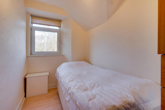 Flat 2: Bedroom 2
