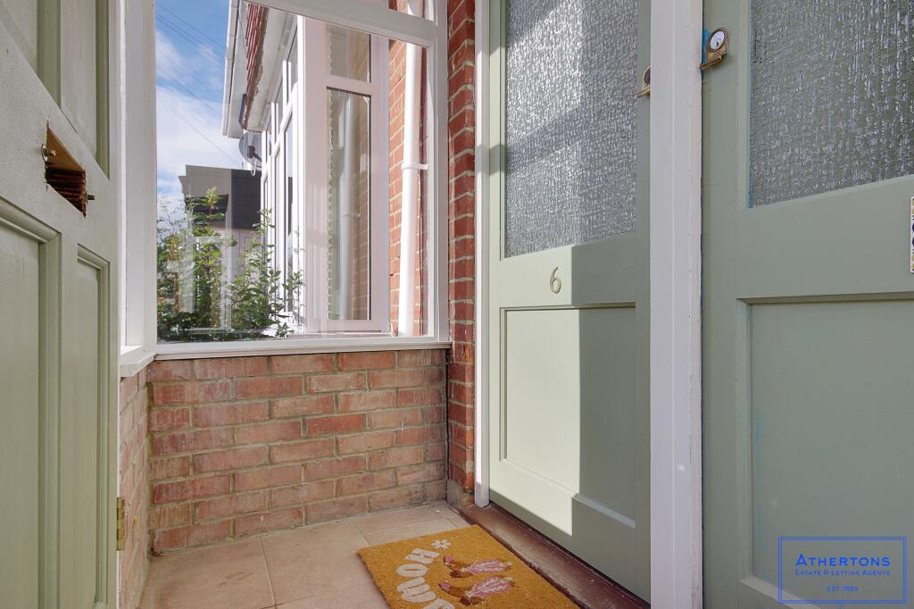 Apartment in Bournemouth, Moordown - View 5