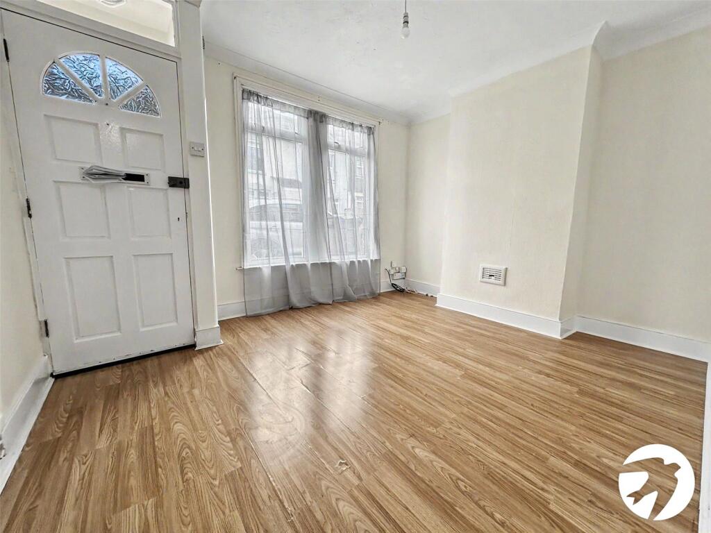 House in Chatham, Medway - View 2