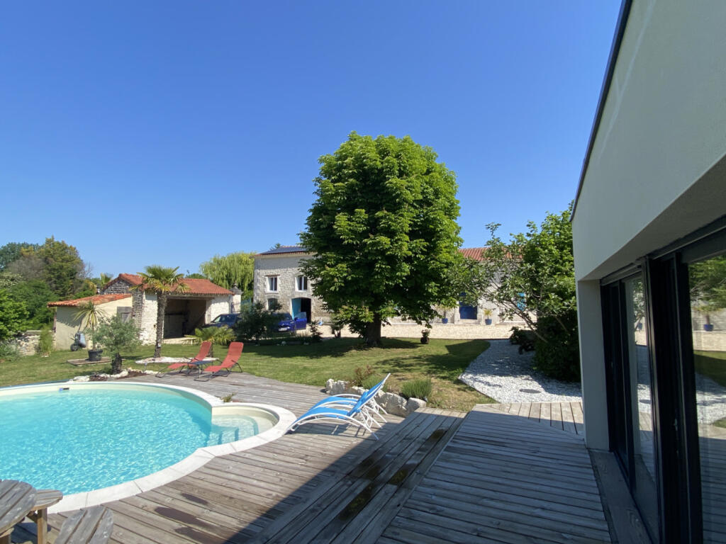Main image of property: Poitou-Charentes, Charente-Maritime, Cierzac