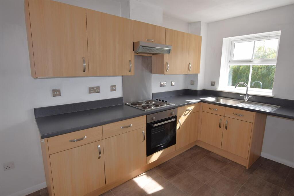 Apartment in Coventry, Bishopsgate Green, Hillfields - View 4