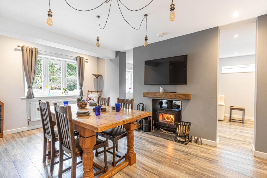 House in South Oxfordshire, Sonning Common - More