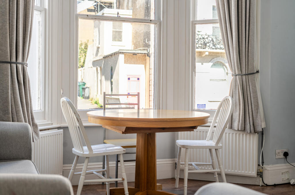 Apartment in Brighton, Round Hill - View 4