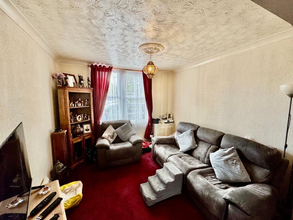 House in Rushden, North Northamptonshire - View 5