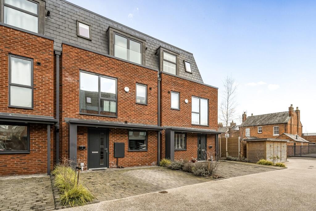 Main image of property: Forge Close, Stratford-Upon-Avon, CV37