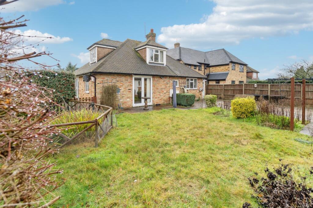 Joiners Lane, Chalfont St. Peter, Buckinghamshire, SL9 photo 4