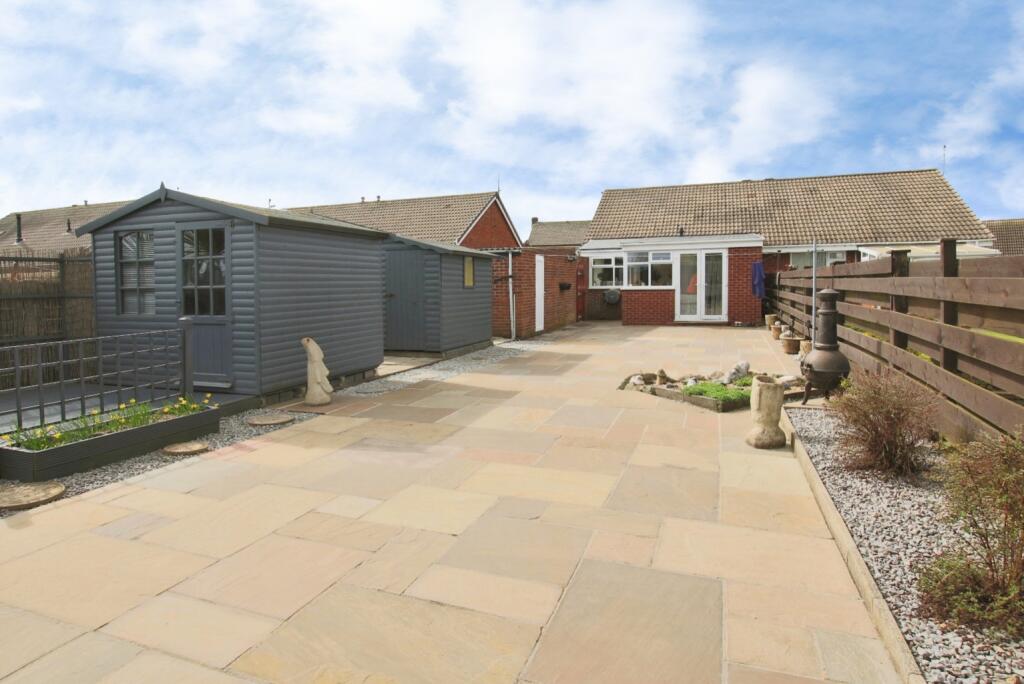 24, Oak Avenue, Withernsea, East Riding of Yorkshire, HU19 2PE photo 4