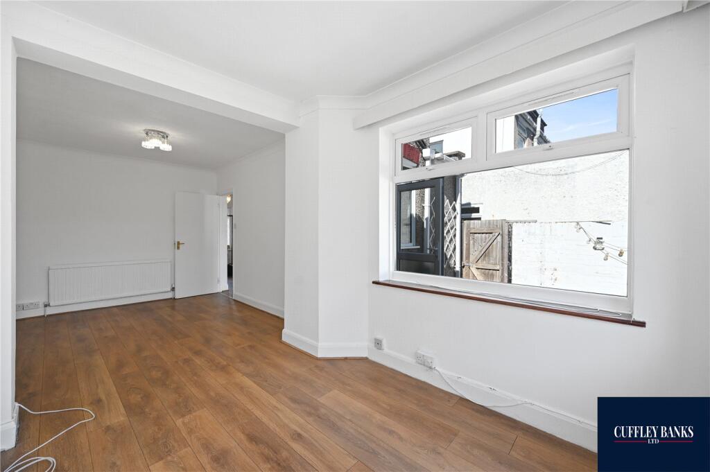 House in Southall - View 4