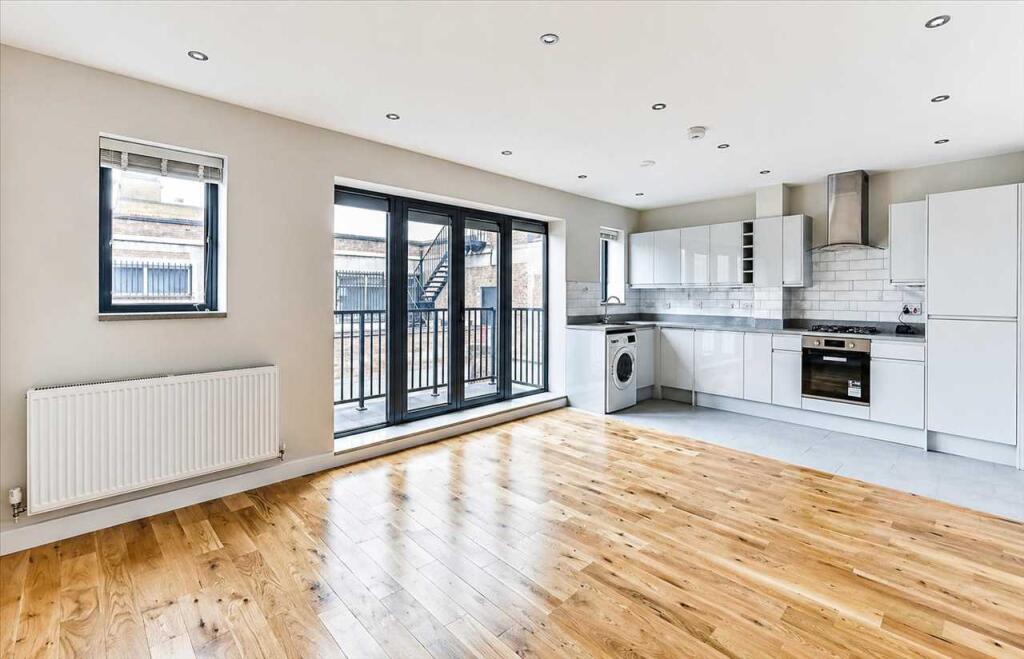 Main image of property: Tooting High Street