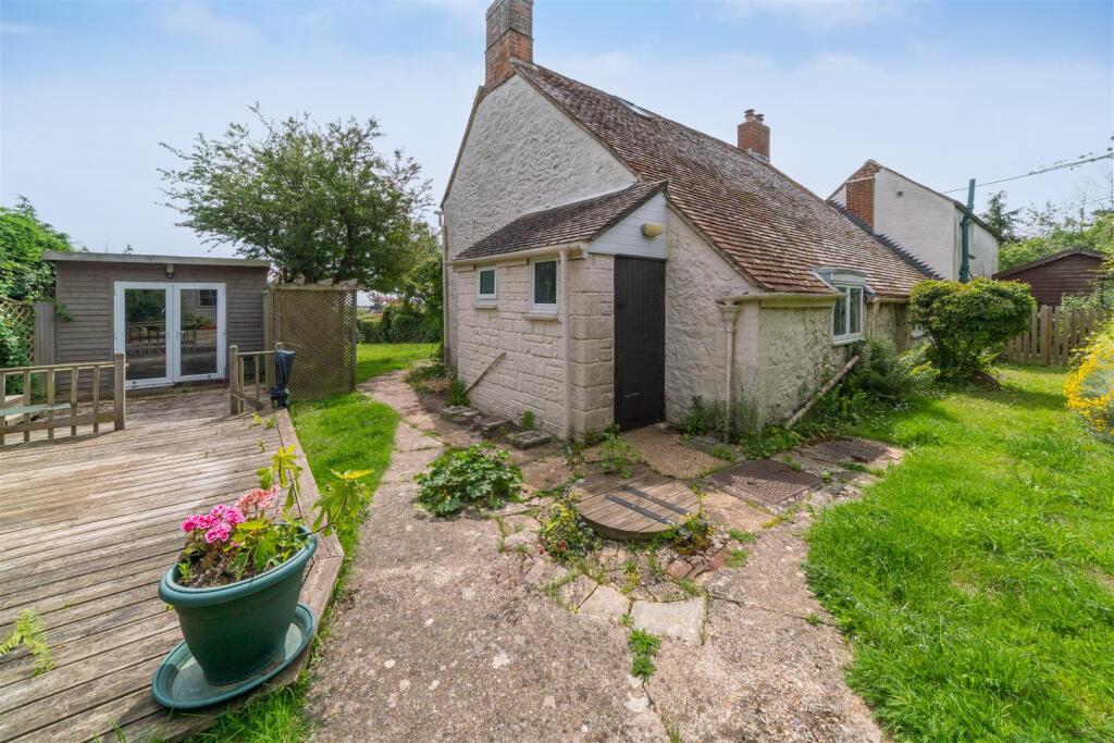 Gaggerhill Lane, Brighstone, Newport - View 4