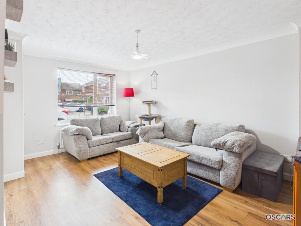 House in Hull - View 2