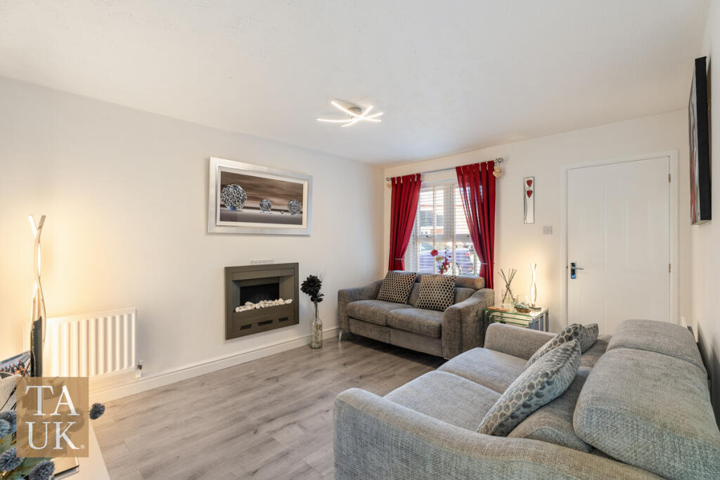 House in Ellesmere Port, Cheshire Oaks - View 5