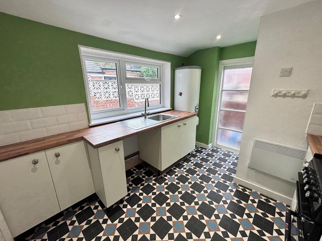 House in Hull, Kingston upon Hull - View 3
