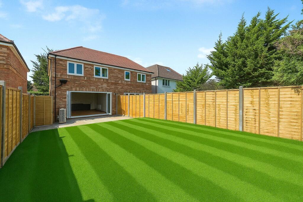 House in Kingston upon Thames - View 3
