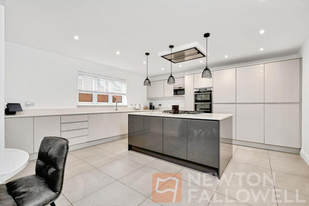 House in Peterborough - View 4