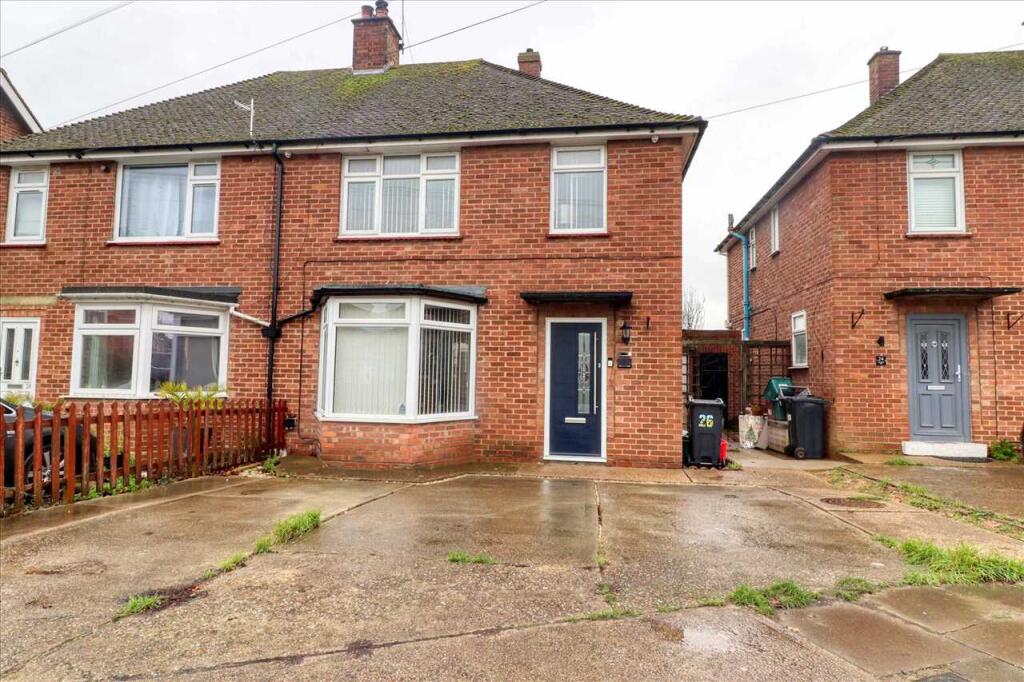 3-bed semi-detached on Windmill Park, Clacton on Sea, £250,000