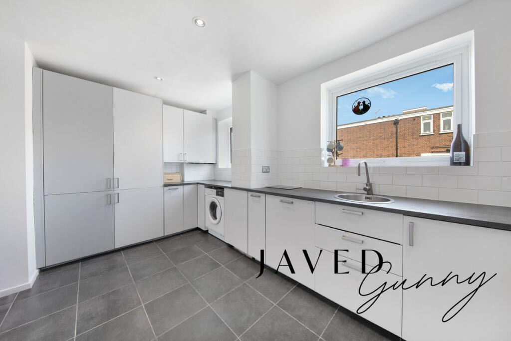 Apartment in London - More