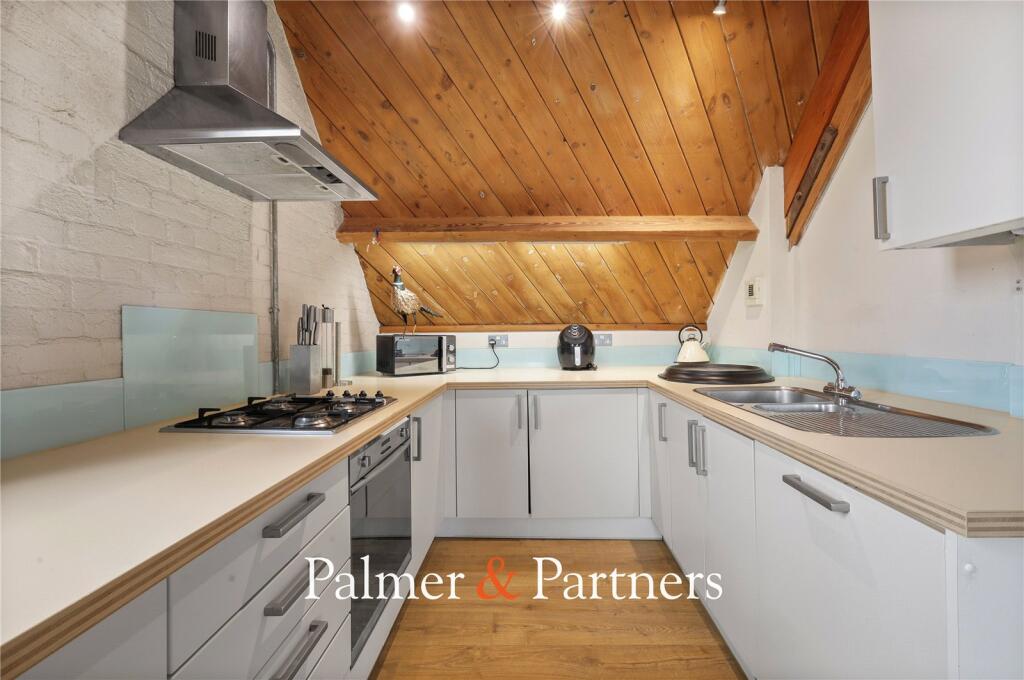 Apartment in Colchester, New Town - View 2