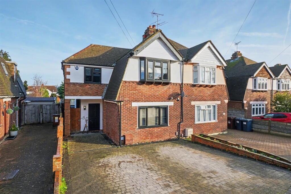 Broadview Avenue, Rainham photo 2
