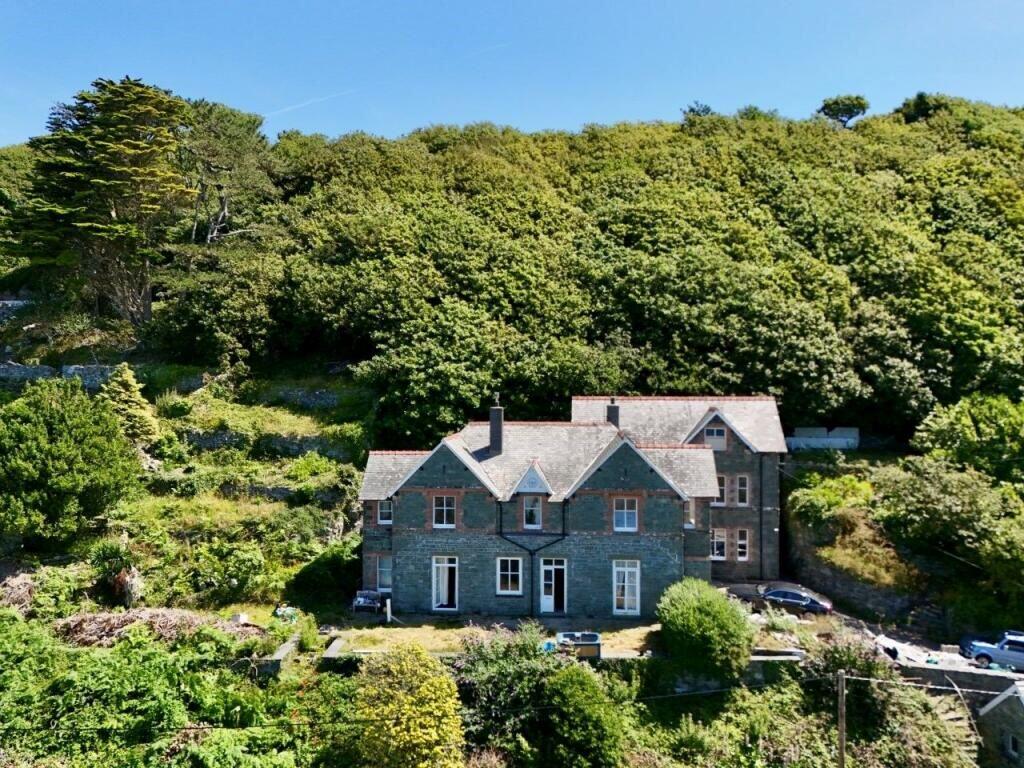 Main image of property: Allt Fawr, Llanaber Road, Barmouth, Gwynedd, LL42 1YP