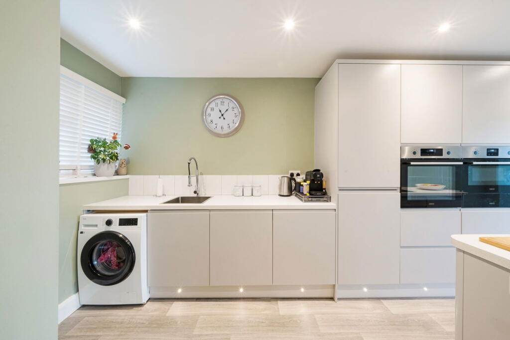 South Road, Portishead, Bristol, BS20 7DX photo 3