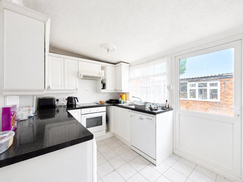 House in London - View 2