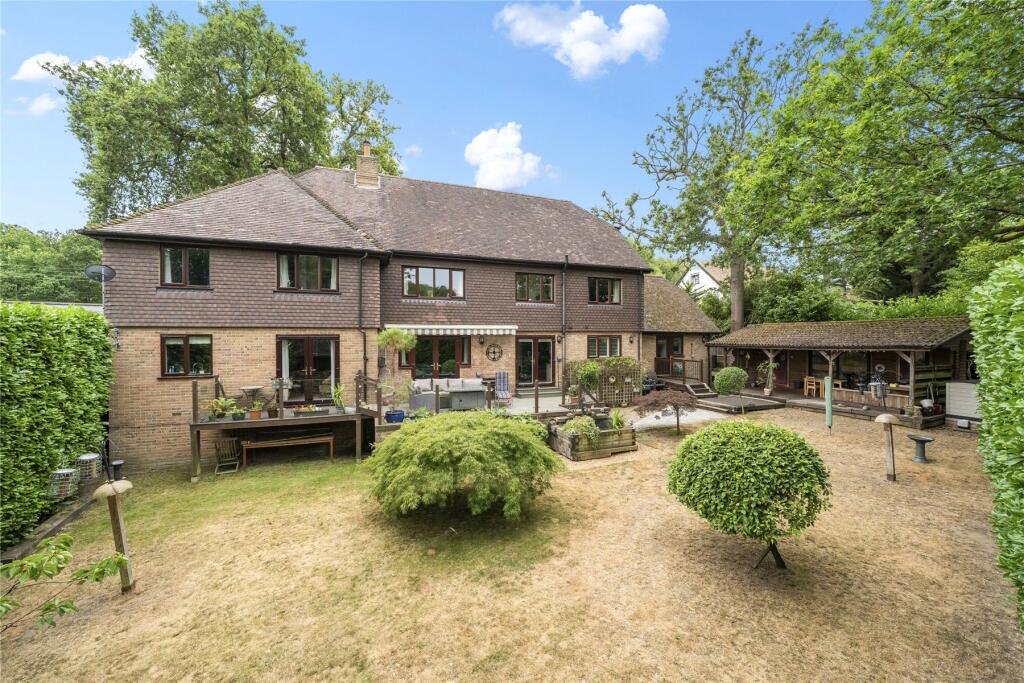 Main image of property: London Road, Wrotham Heath, Sevenoaks, Kent, TN15