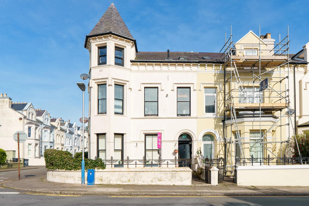 Main image of property: Flat 3, 8 Hawarden Avenue, Douglas