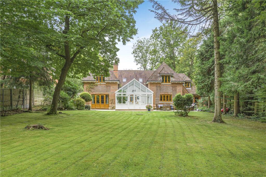 5-bed detached on Firs Walk, Tewin Wood, Welwyn, AL6, £1,795,000