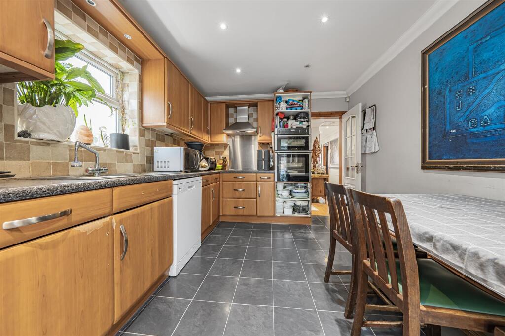 Additional image 4 of The Crescent, Bricket Wood, St. Albans