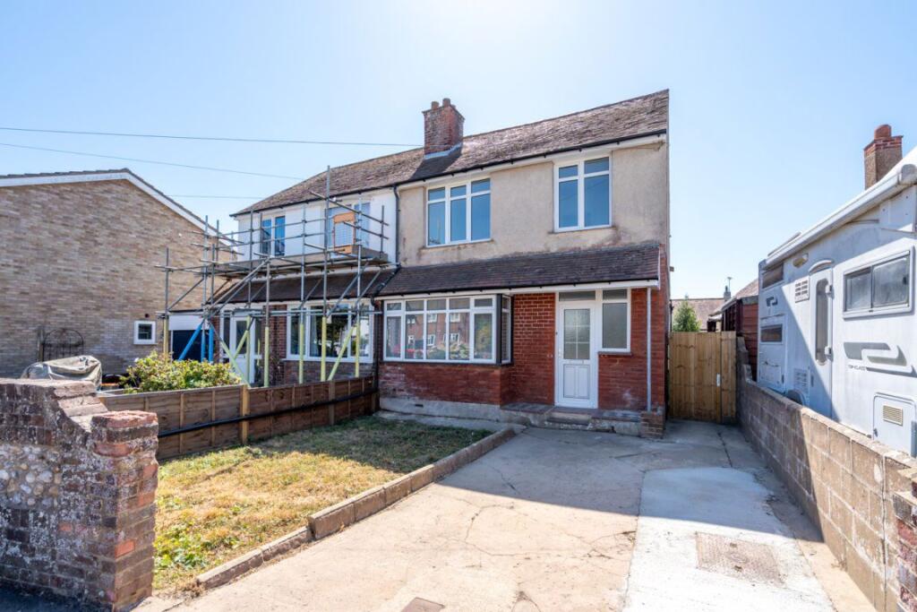 Main image of property: Ivydale Road, Bognor Regis