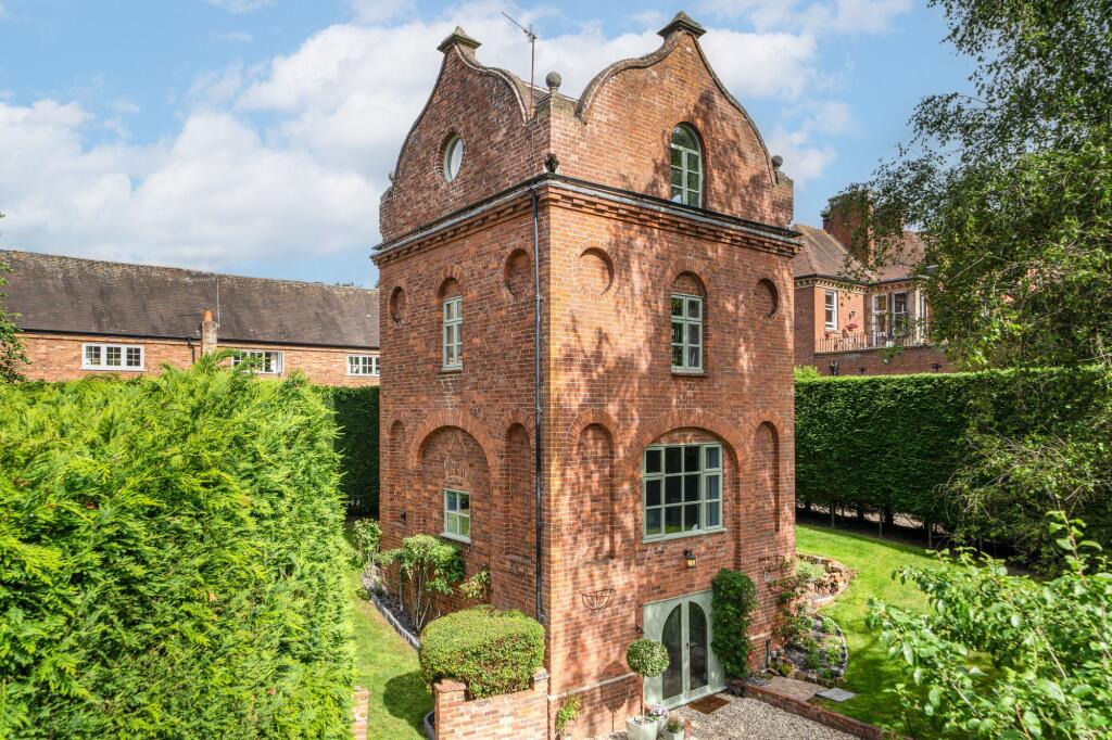 Main image of property: Wolverley Village, Wolverley, DY11
