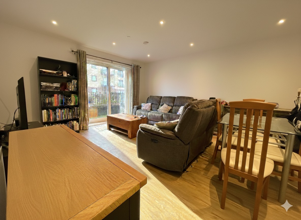 Wilson Court, Stirling Drive, Luton, Bedfordshire, LU2 0GF photo 2