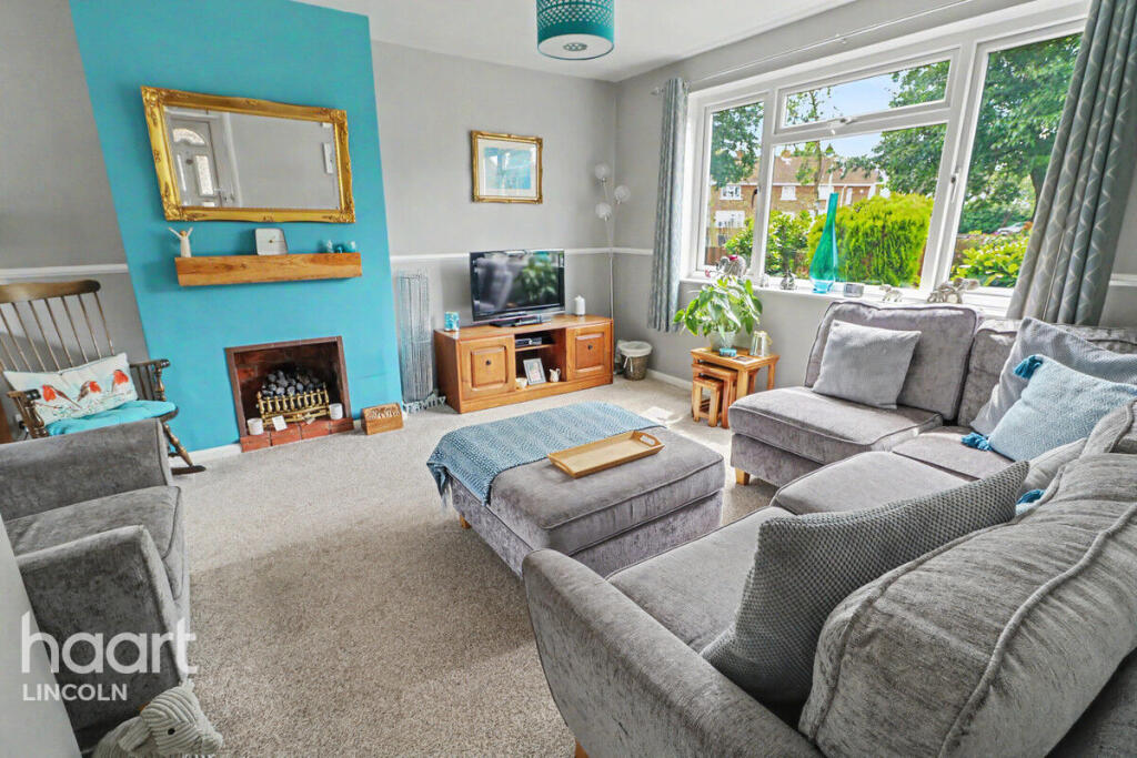 Scampton Avenue, Lincoln - View 2