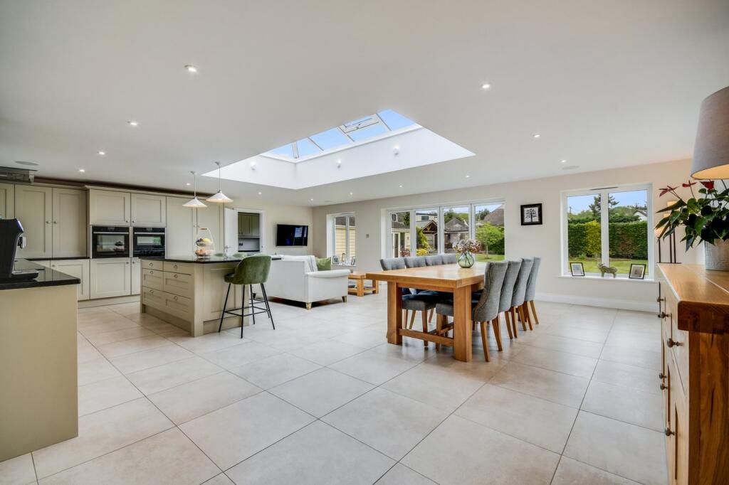 Orchard Avenue, Ramsden Bellhouse, Billericay, CM11 photo 2