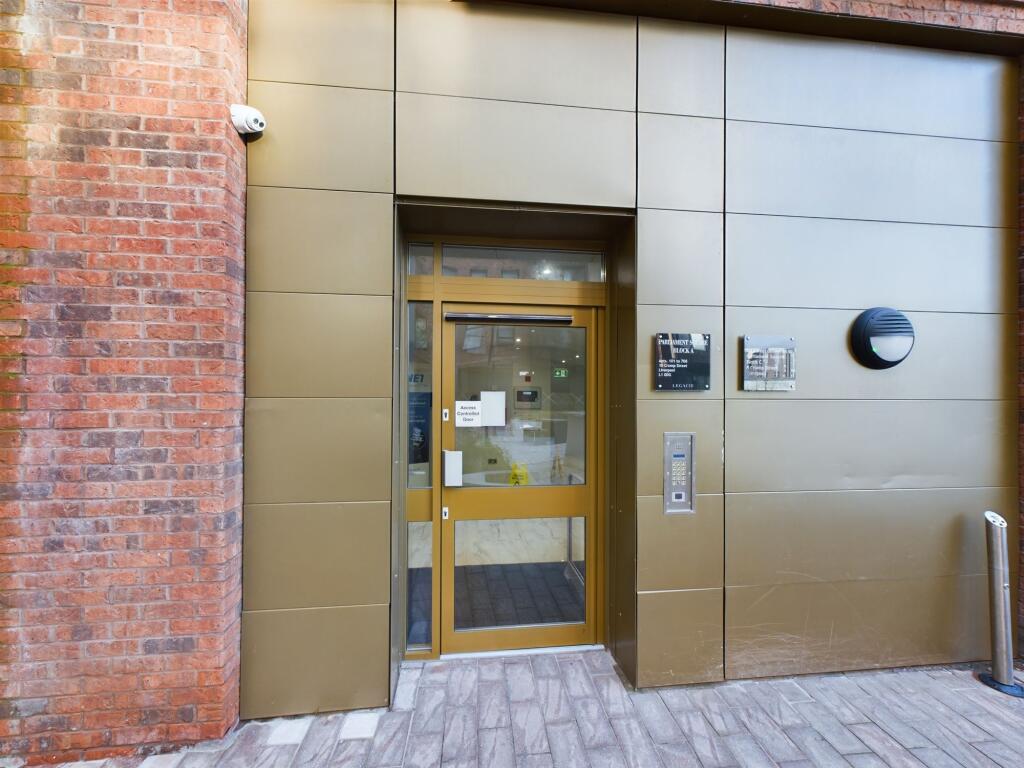 Apartment in Liverpool - View 3