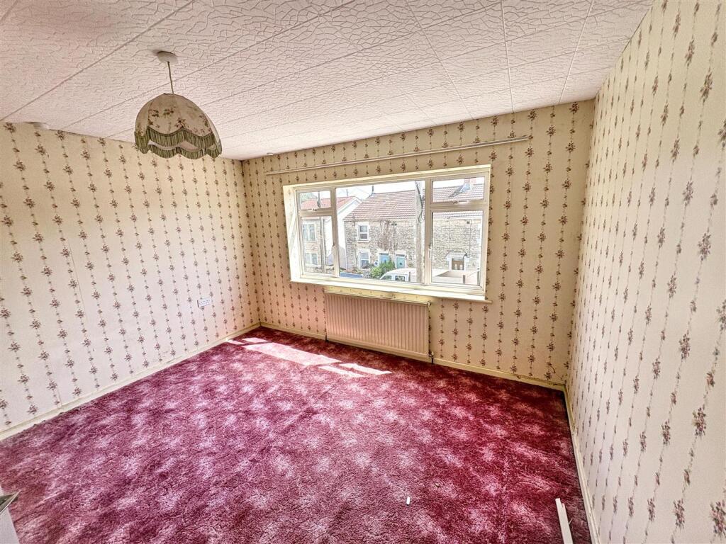 House in High Littleton, Bath and North East Somerset - More