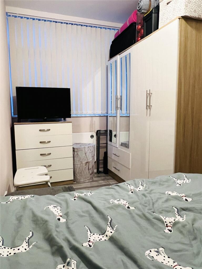 Apartment in Luton - More