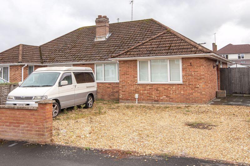 3-bed bungalow on Rushington, £375,000