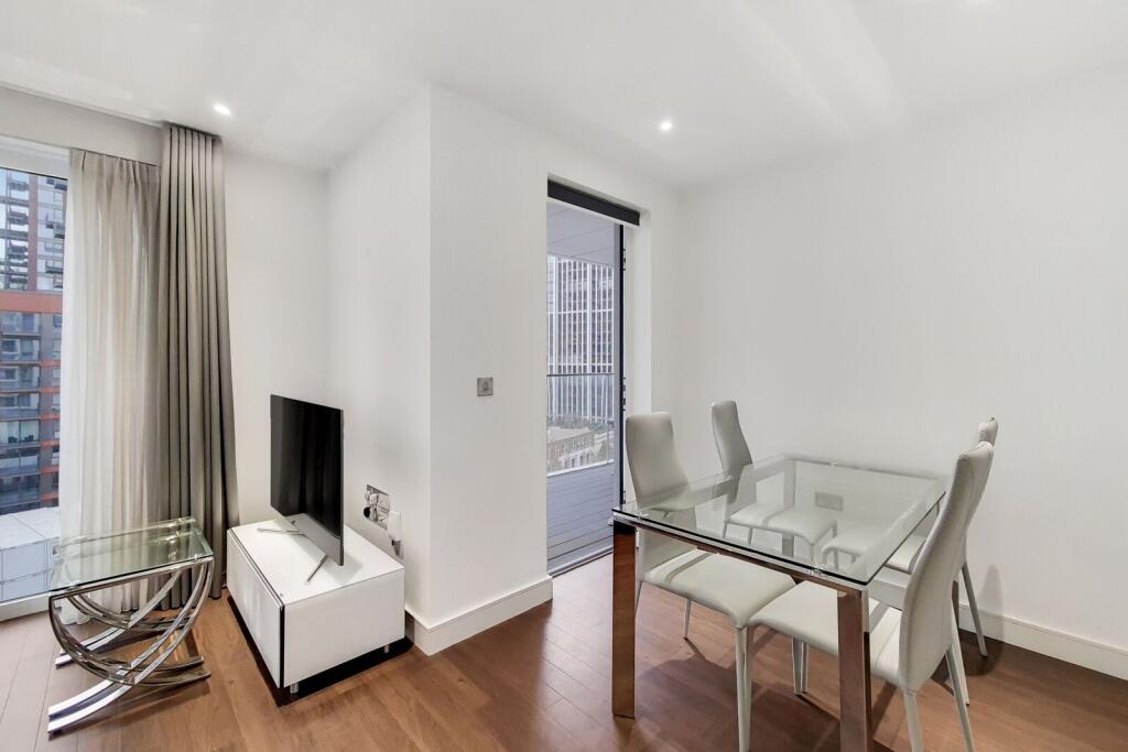 Nine Elms Point, Wandsworth Road, Nine Elms, London, SW8 - View 2