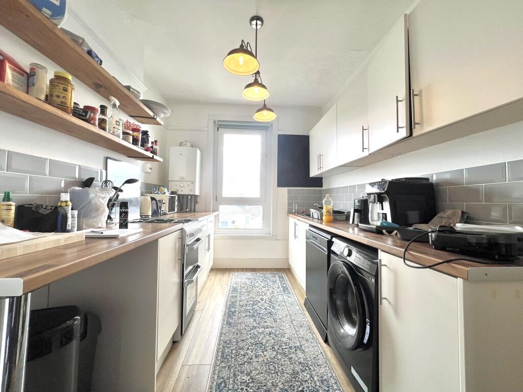 Apartment in Plymouth, Lipson - View 5