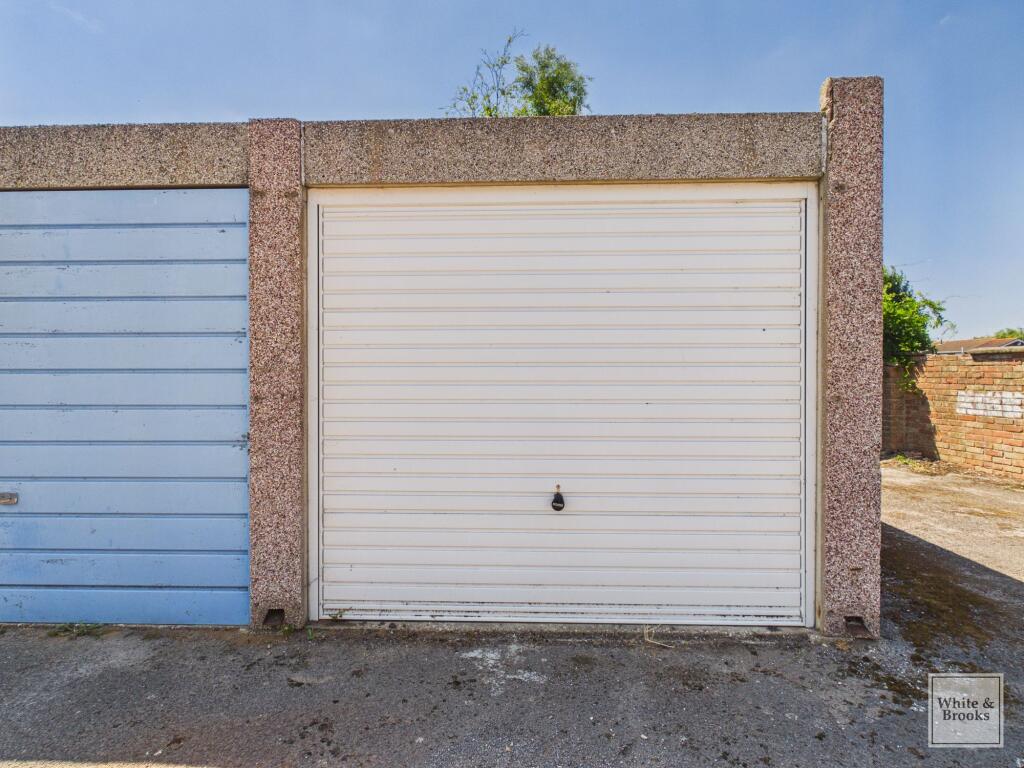Plover Close, Bognor Regis, PO22 - View 2