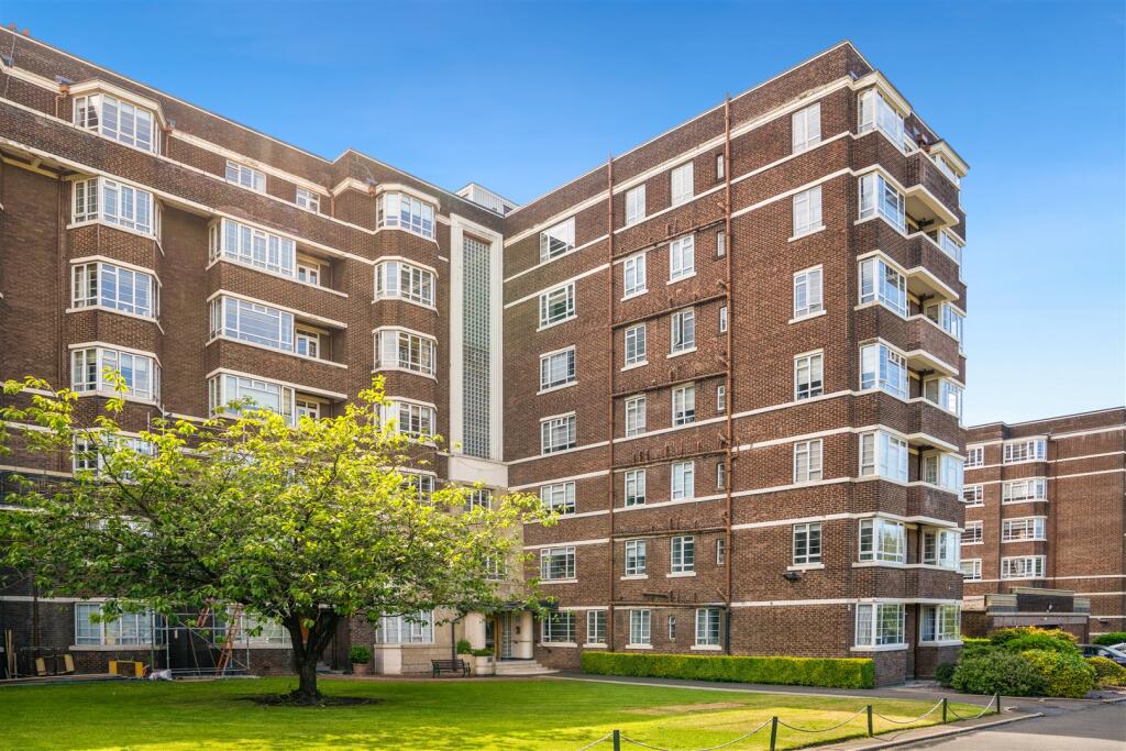 Main image of property: 44 Kelvin Court, Claythorne, G12 0AE