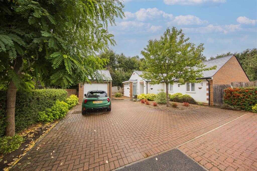 Main image of property: Plowenders Close, Addington, West Malling