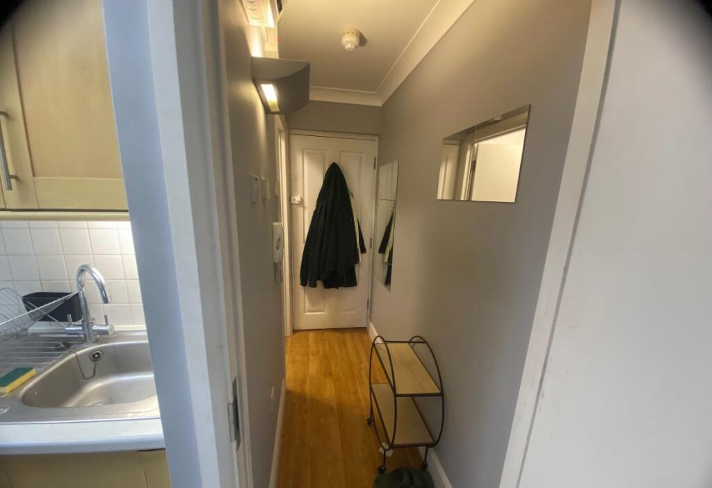 Apartment in Brighton, Queen's Park - View 5