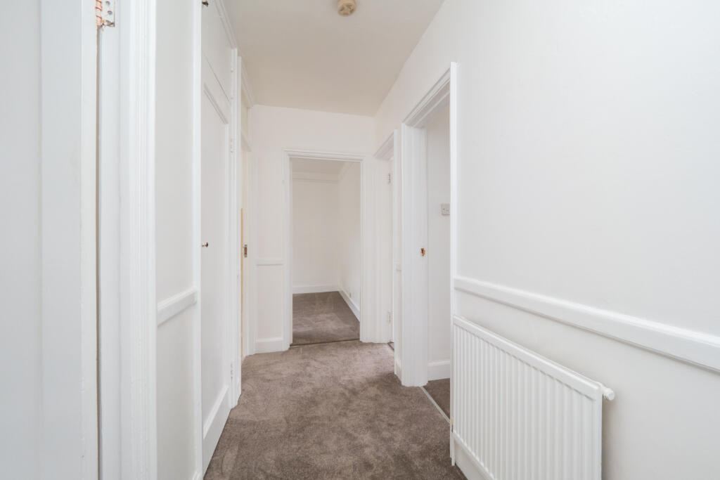 Apartment in Sutton - View 4