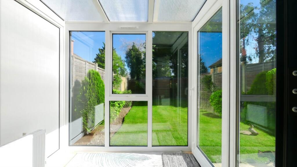 Additional image 4 of Bull Stag Green, Hatfield