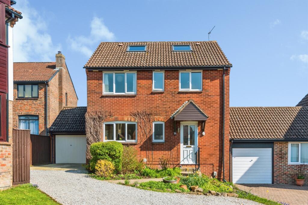 Main image of property: High Mead, Royal Wootton Bassett, Swindon