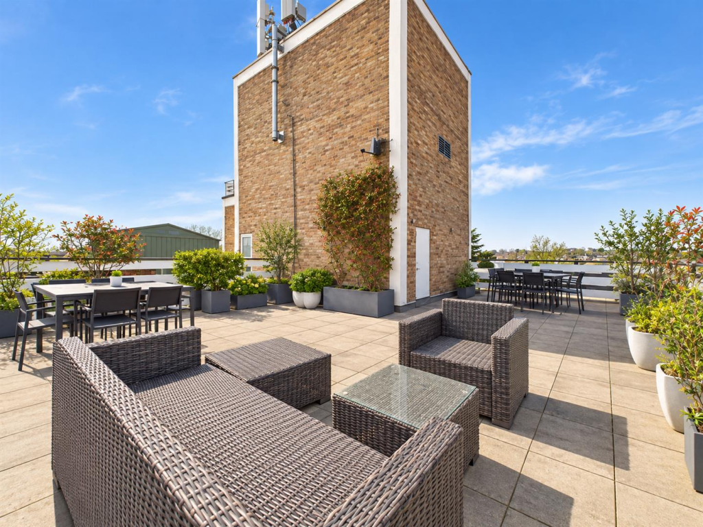 Apartment in London - View 2
