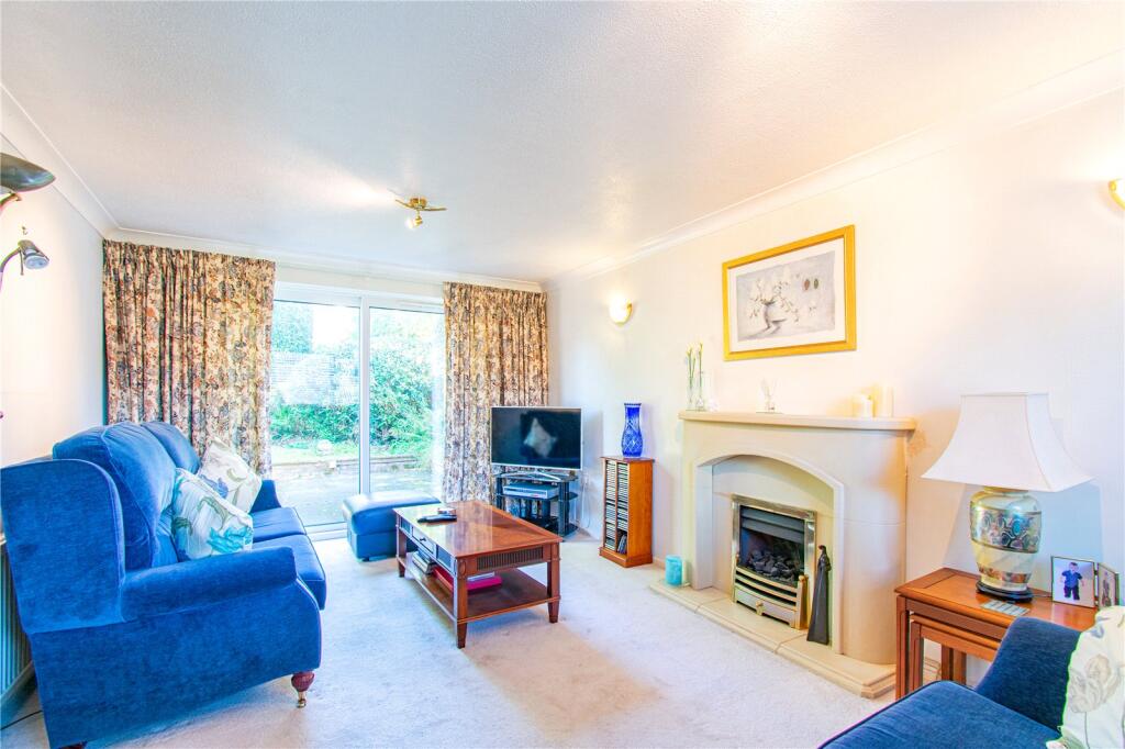 Lawrence Close, Devizes, Wiltshire, SN10 photo 2